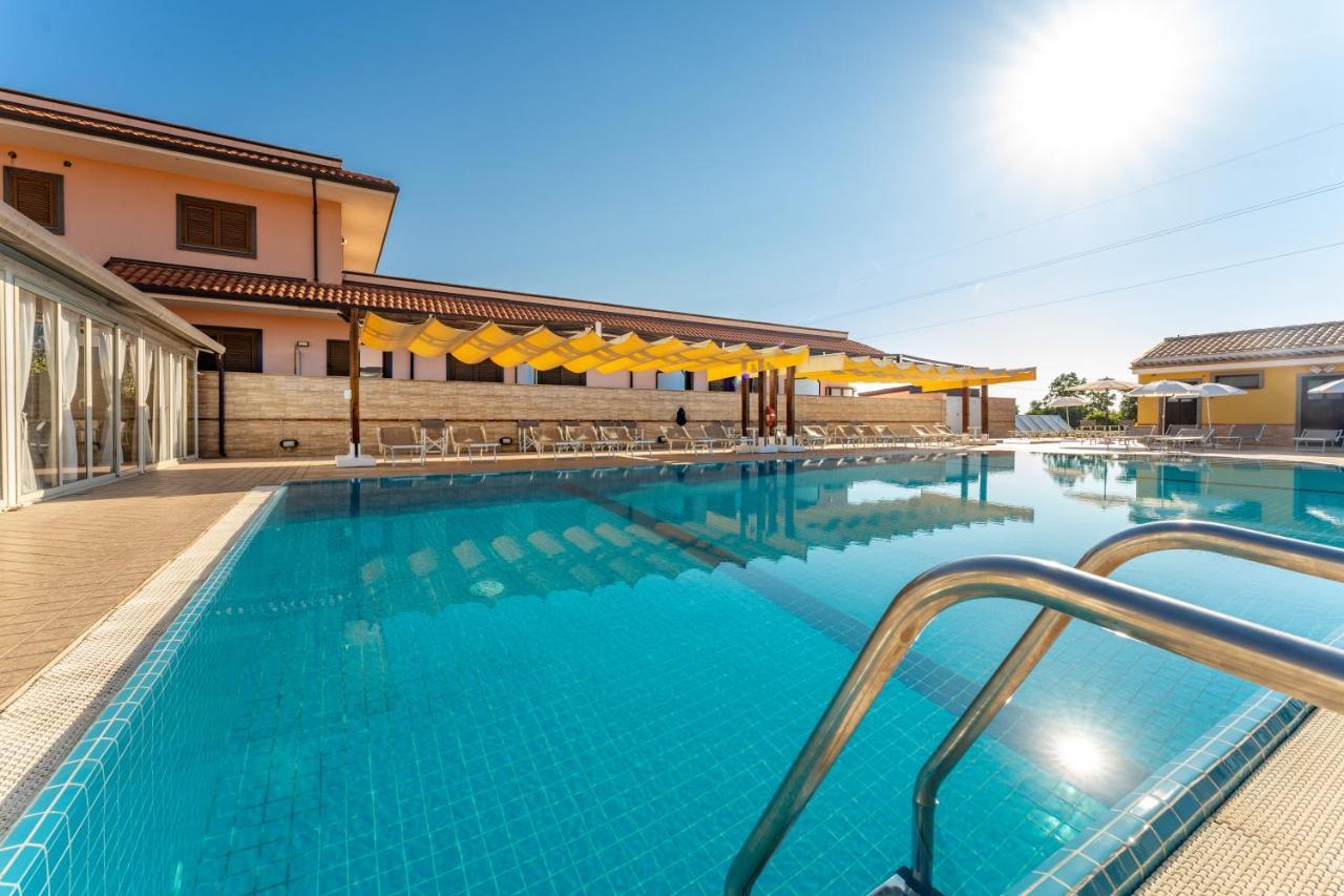 La Terra Dei Sogni Country Hotel Fiumefreddo di Sicilia Exterior foto